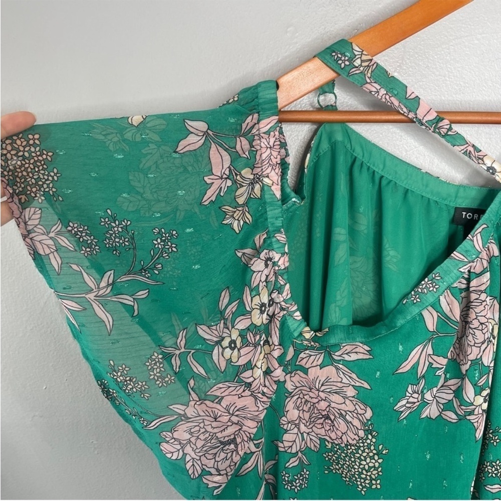 TORRID Crinkle Chiffon Floral Green Cold Shoulder Halter Top Size 5X - Picture 4 of 8